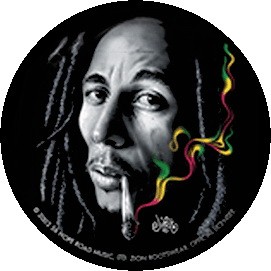 BOB MARLEY: Smoke (jelvény, 2,5 cm)