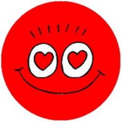 SMILEY: Szívek (jelvény, 2,5 cm)