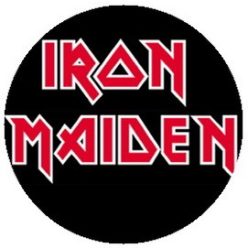 IRON MAIDEN: Logo (jelvény, 2,5 cm)