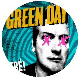 GREEN DAY: Tre! (jelvény, 2,5 cm)