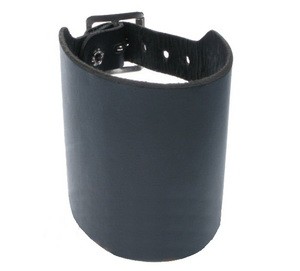 Üres, bőr csuklószorító (6,5 cm széles)