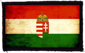 MAGYAR ZÁSZLÓ CÍMERREL (9,5 cm x 6 cm) (felvarró)