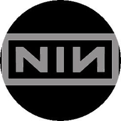 NINE INCH NAILS: Logo (jelvény, 2,5 cm)