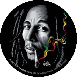 BOB MARLEY: Smoke (nagy jelvény, 3,7 cm)