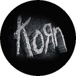 KORN: Stone Logo (nagy jelvény, 3,7 cm)