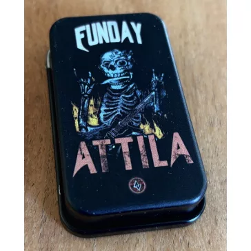 ATTILA:  Pengető tartó (fém, 1 db ajándék pengetővel)